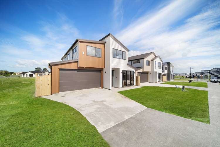 13 Korowhiti Road Clarks Beach_24