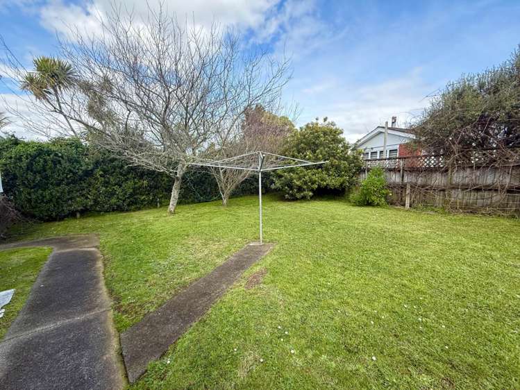 3/7 Portadown Avenue Pakuranga Heights_7