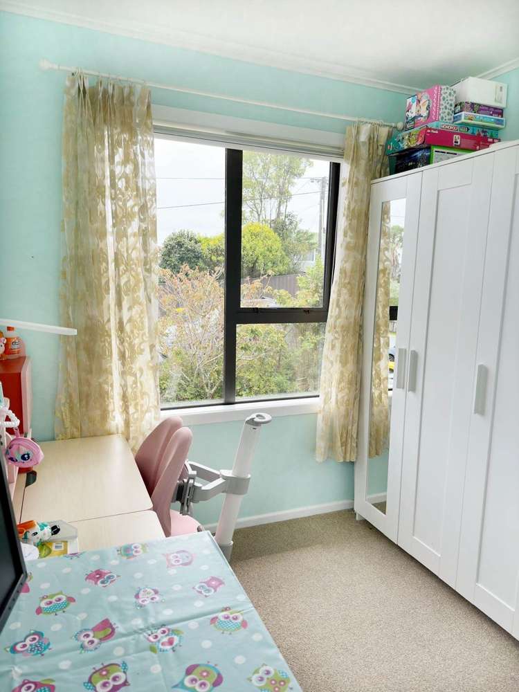 26 Sylvan Crescent Te Atatu South_12