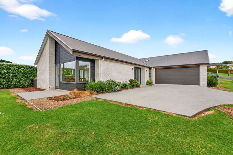 2 Lawrence Carter Drive_0