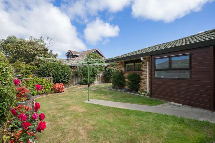 20 Cranbrook Grove Waikanae_24