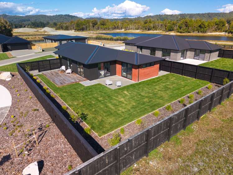 11A Hinau Crescent Kaiata_23