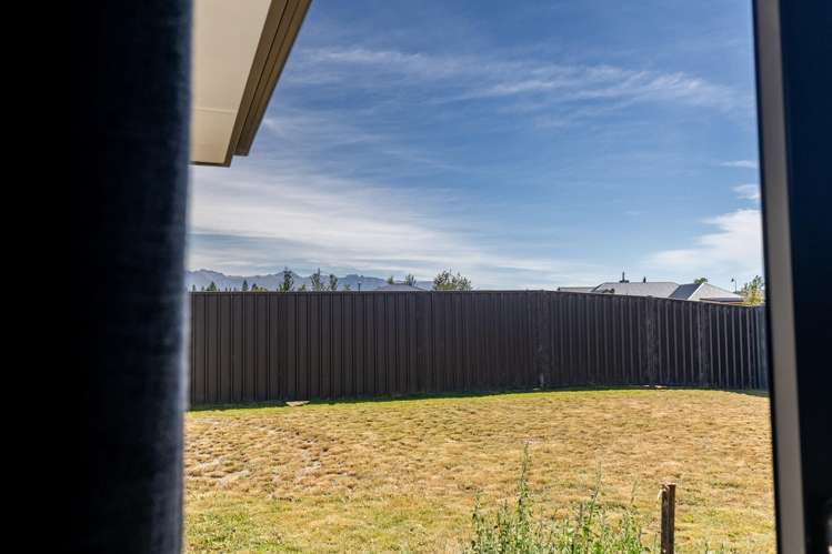 27 Lakeland Avenue Twizel_24