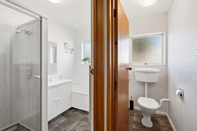 2/16 Kawau Crescent Bromley_9