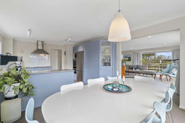 Spacious family home with lake and town views