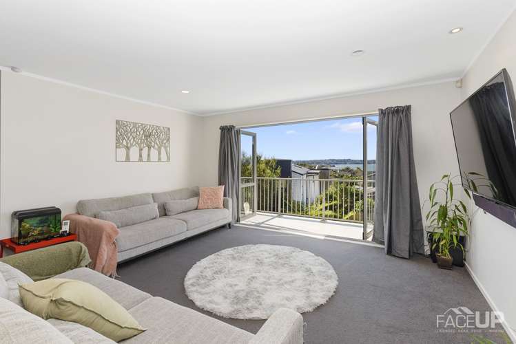 2/143a Wiseley Road West Harbour_1