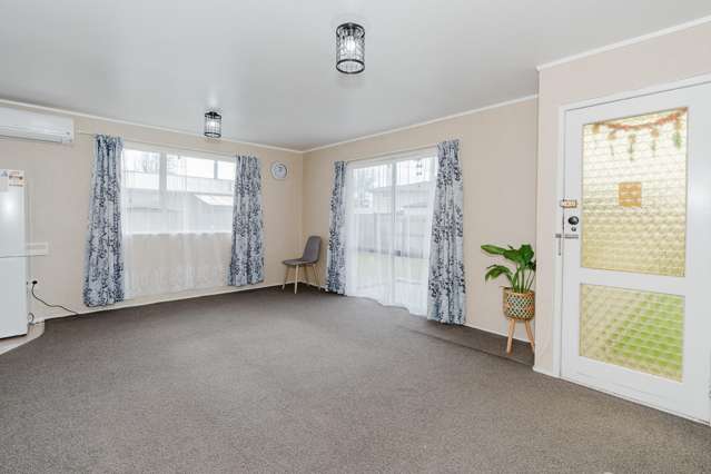 22a Leslie Place Deanwell_1