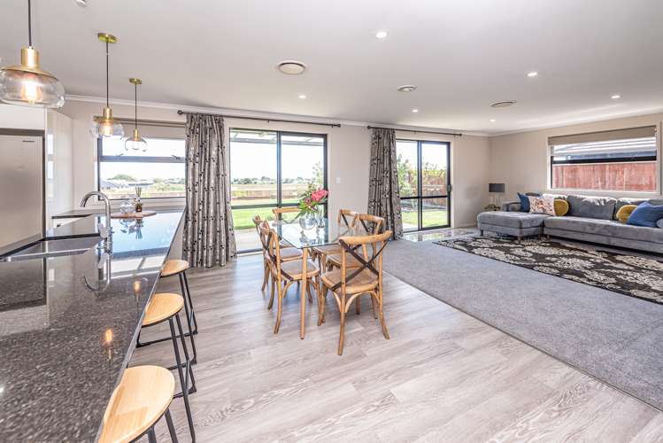 39 Magnolia Crescent Tawhero_6