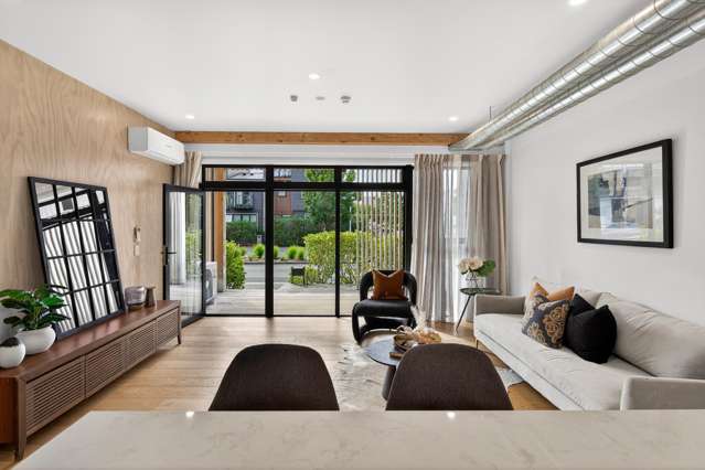 Coffee. Coastal walks. Ground-level ease