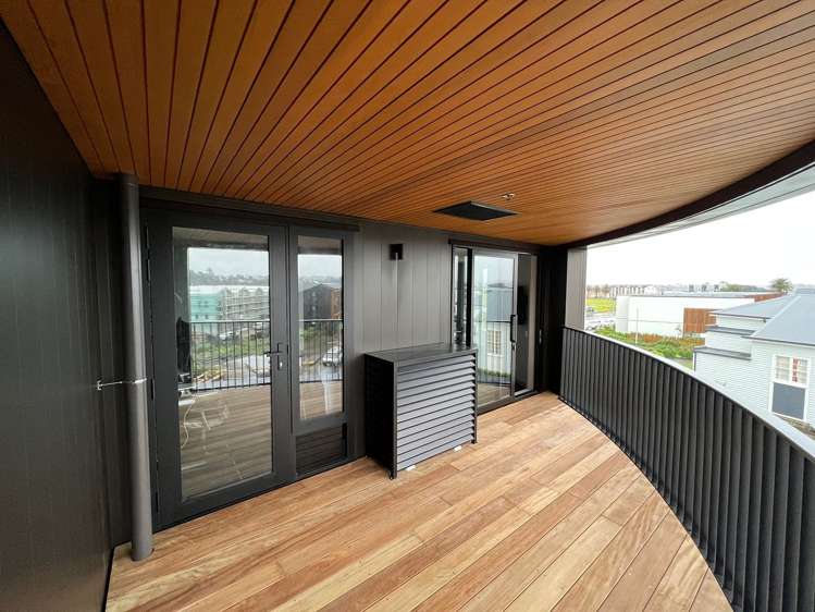 301/2 Launch Road Hobsonville_6