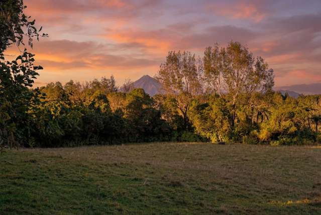 BUILD YOUR HILLSBOROUGH LIFESTYLE DREAM