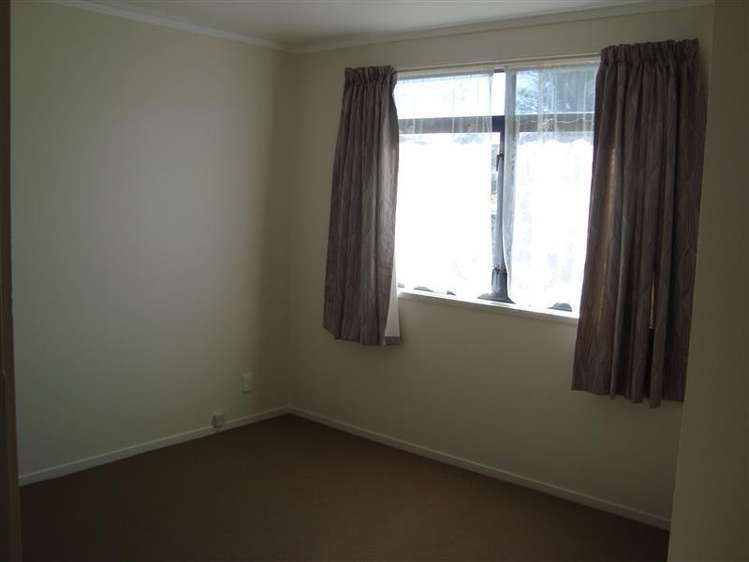 1 Gambare Place Wattle Downs_6