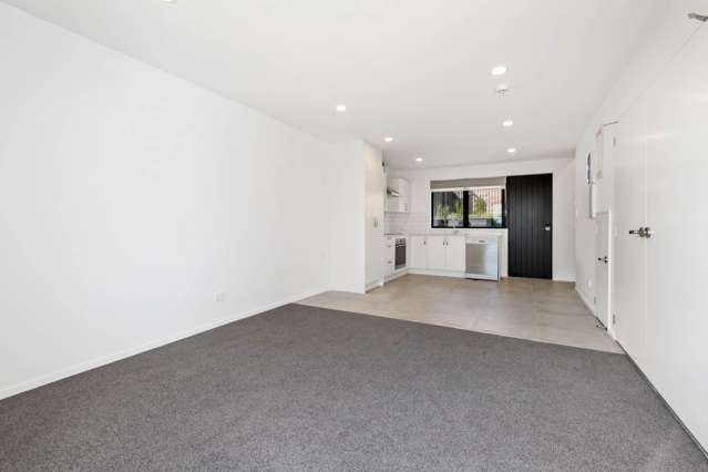 121B Waimumu Road Massey_2