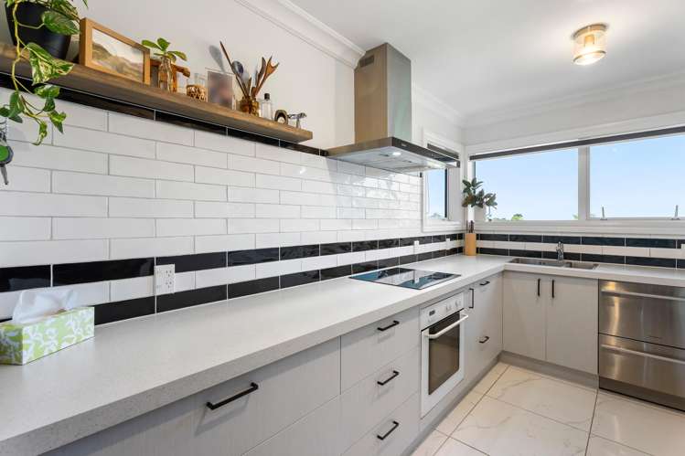 2/52 Maxwelton Drive Mairangi Bay_13