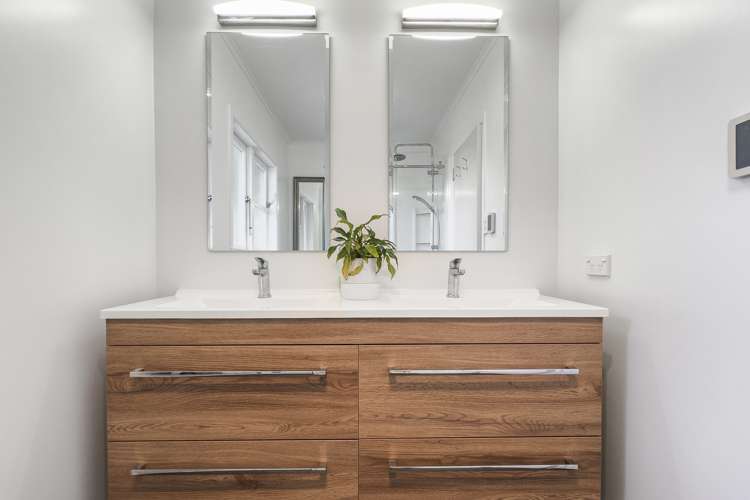 110 Rosier Road Glen Eden_11