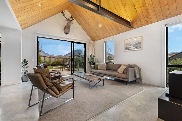 85 Jack Hanley Drive Jacks Point_12