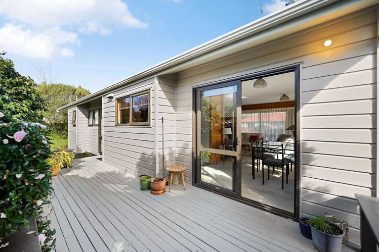 2 Emma Place Pukete_2