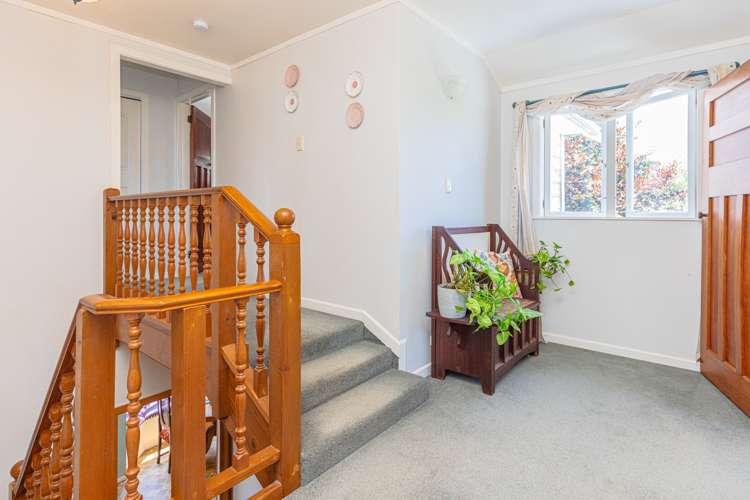 50 Shakespeare Road Bastia Hill_19