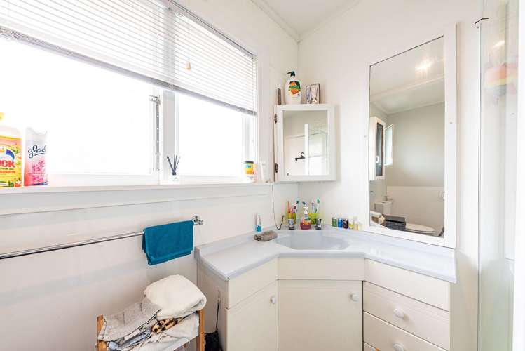 104 Hampshire Street Aranui_15