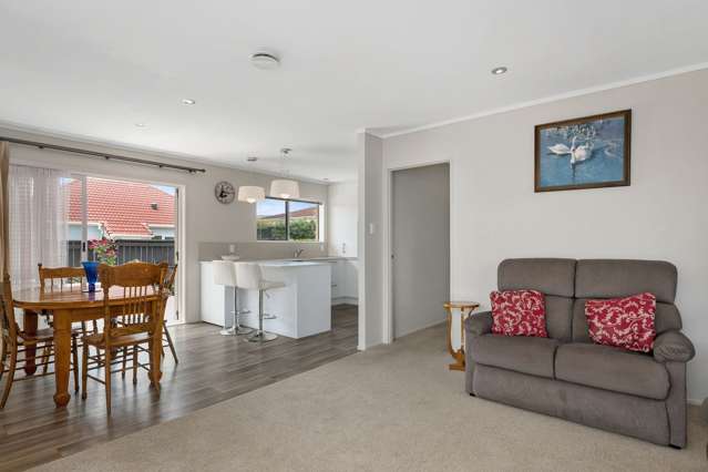 1/4 Moana Avenue Belmont_1