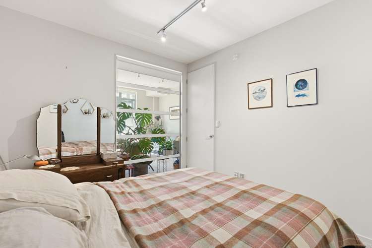 406/20 Hanson Street Mount Cook_10