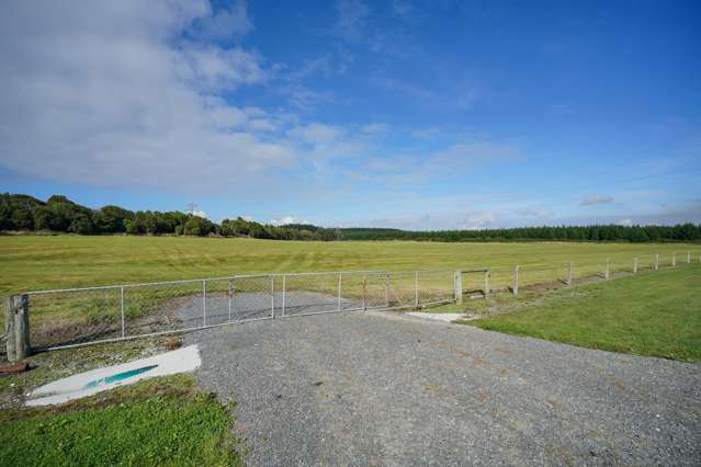 348 Mason Road Seaward Bush_1