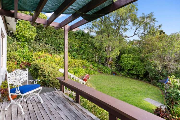 18 Surville Place Mairangi Bay_24