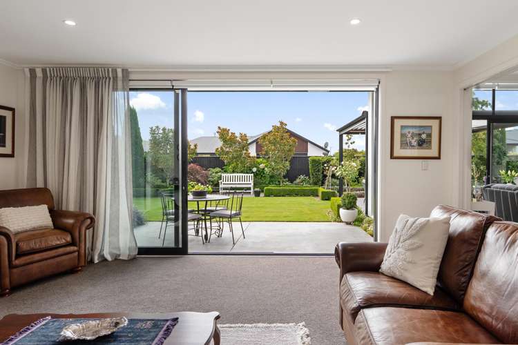 4 Carnaveron Drive Lincoln_11