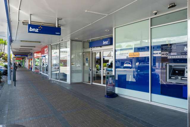 213-215 Oxford Street Levin_2