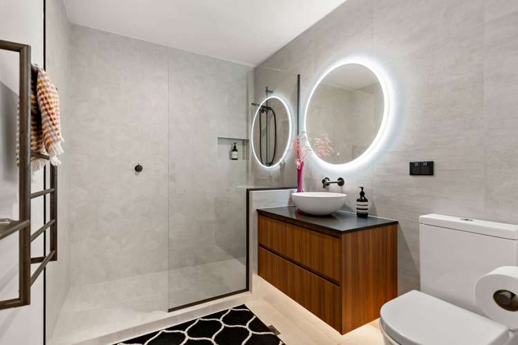 84 Fisher-Point Drive Auckland Central_17