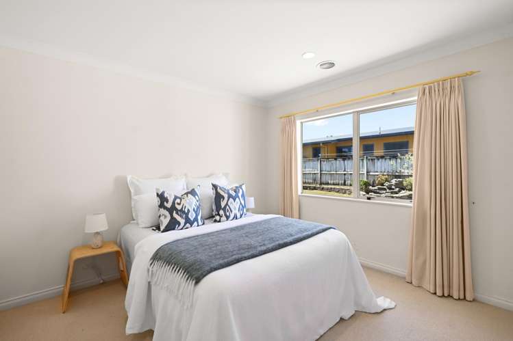 2 Roderick Place Rototuna_13