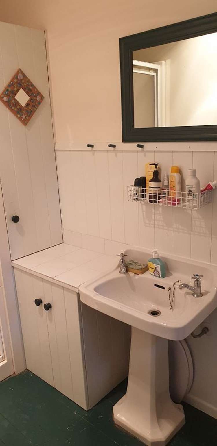 716 Main Road North Te Marua_12