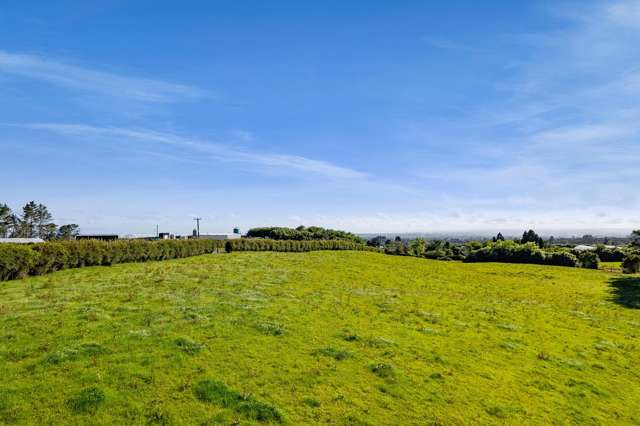 2175 Egmont Road Kaimiro_2