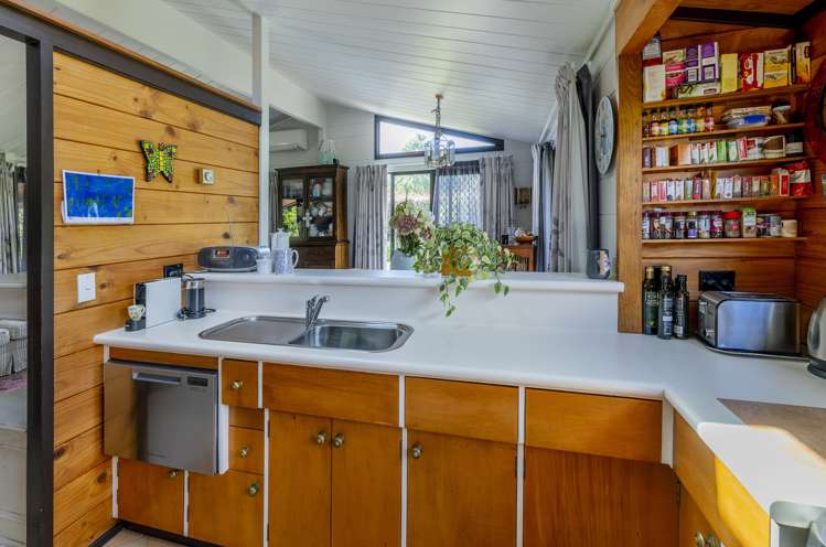203 Mill Road Otaki_10