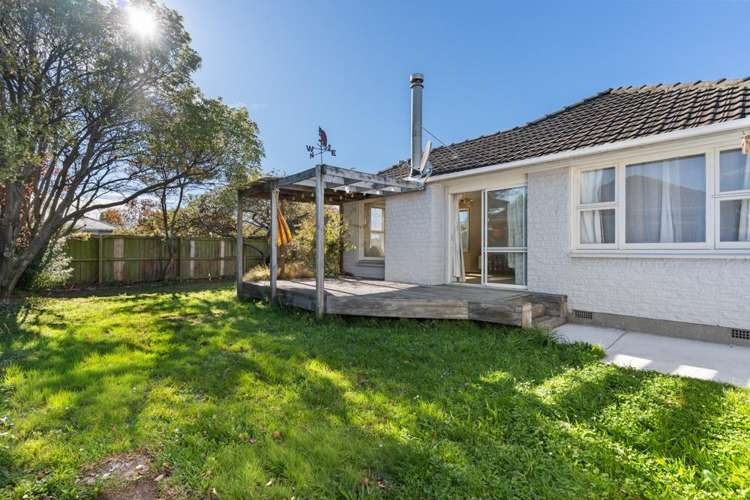 1 Reynolds Avenue Bishopdale_12