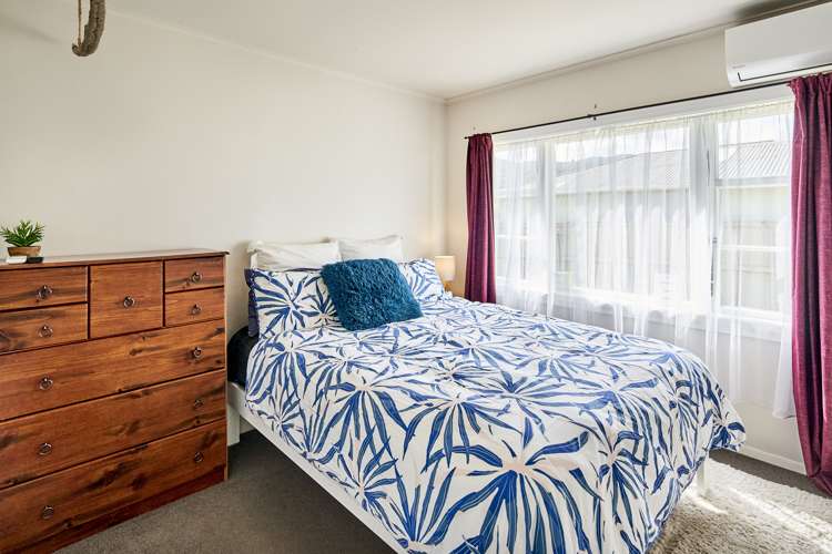 2/46 Hyde Street Wainuiomata_11