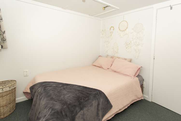 110 Middle Road Allenton_13