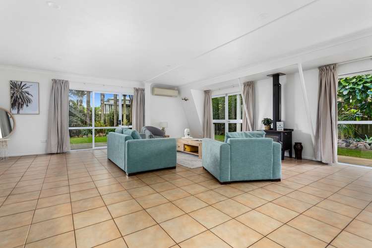 4 Marlin Drive Coastlands_3