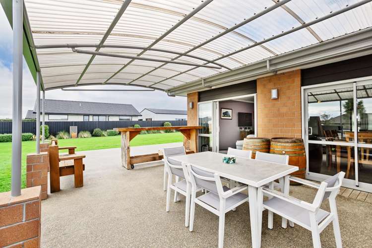 21 Sunrise Drive Seaward Bush_24