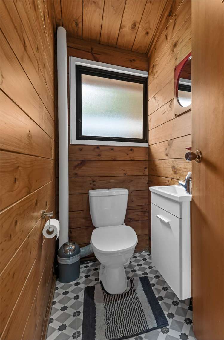 10 Kitewao Street Northcote_16