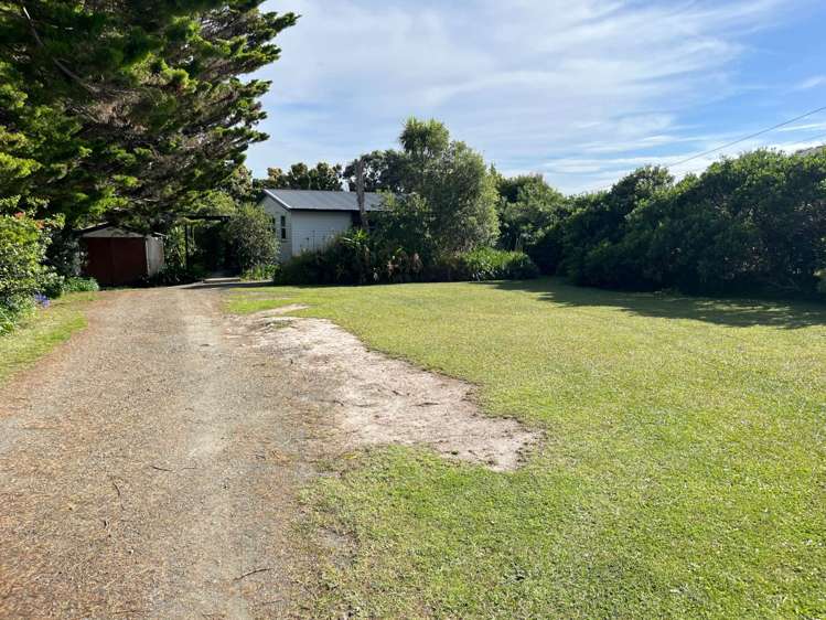 1366 Whangaparaoa Road Army Bay_1