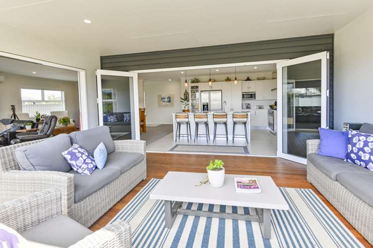 4 Young Place Taradale_13