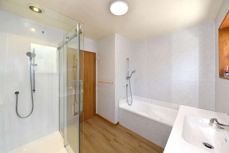 4 Harlech Mews Avonhead_11