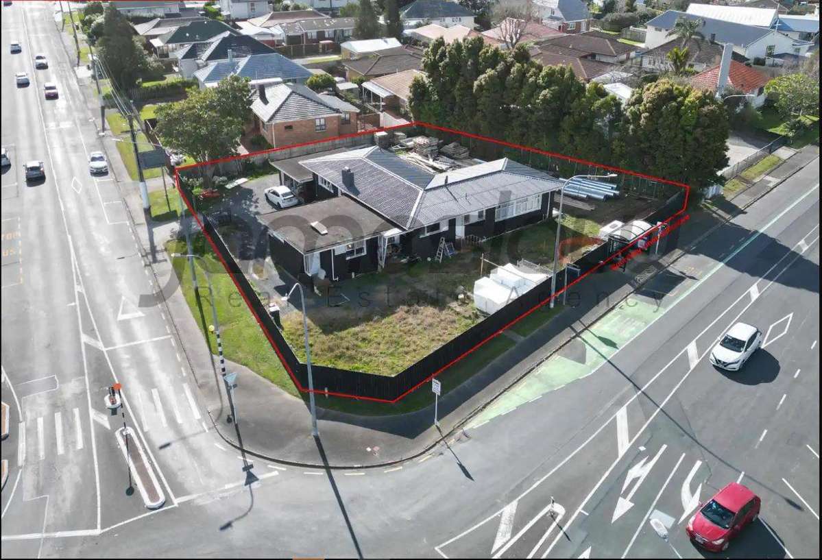 1215 Dominion Road_4