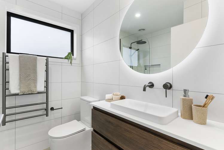 1/47 Taipari Road Te Atatu Peninsula_9