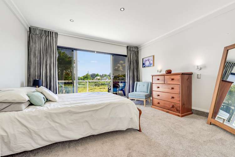 18b Lake Crescent Hamilton Lake_23