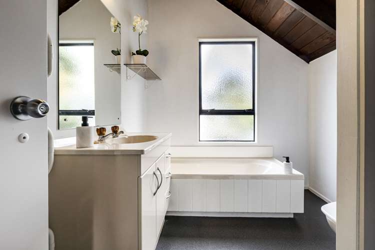 2/66a Birkdale Road Birkdale_12