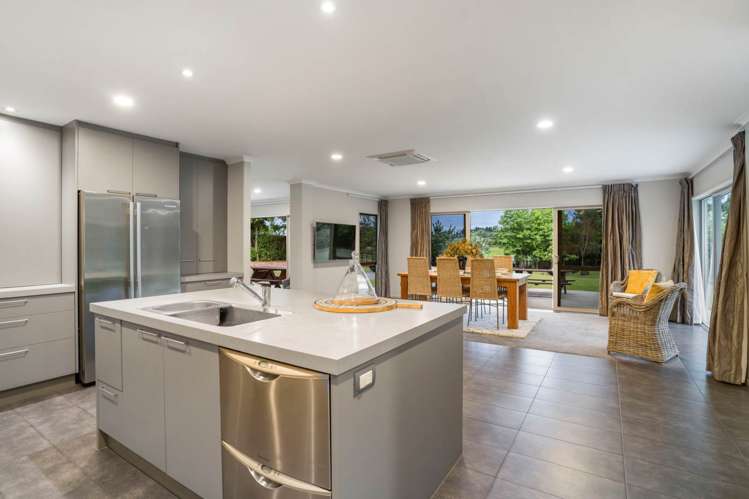 80 Old Barn Road Opaheke_6