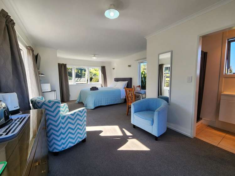 133 Coulson Road Paroa_17