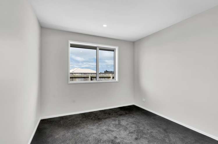 9 Midsummer Avenue Stratford_11